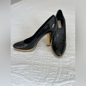 Michael Kors black/gold heels. Size 8.5